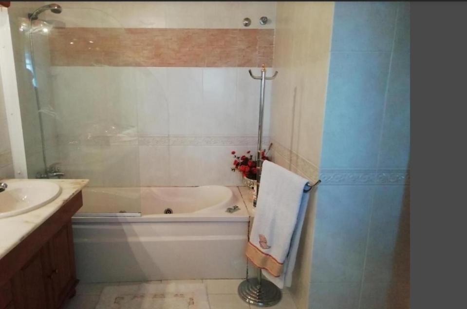 Global Guest Rooms Sintra Esterno foto